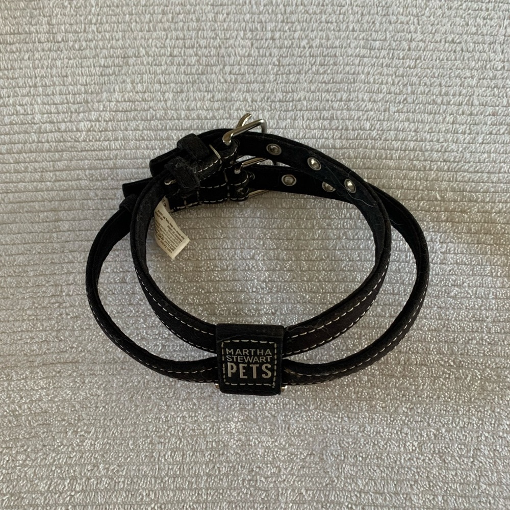 black adjustable double collar